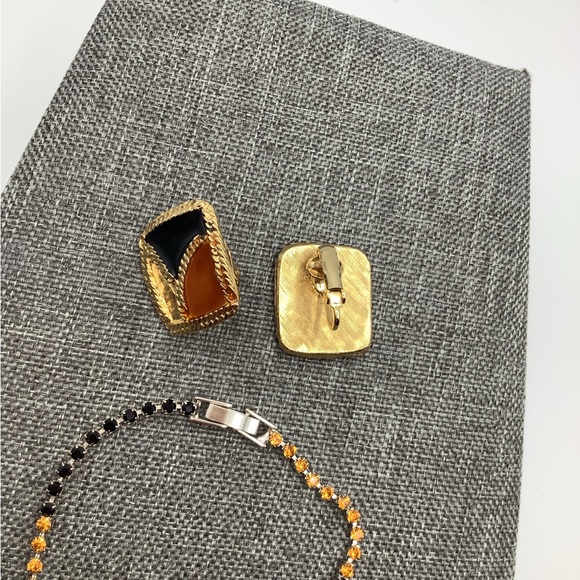 Vintage Black Gold Tone Sparkling Earrings Set - Picture 3 of 5